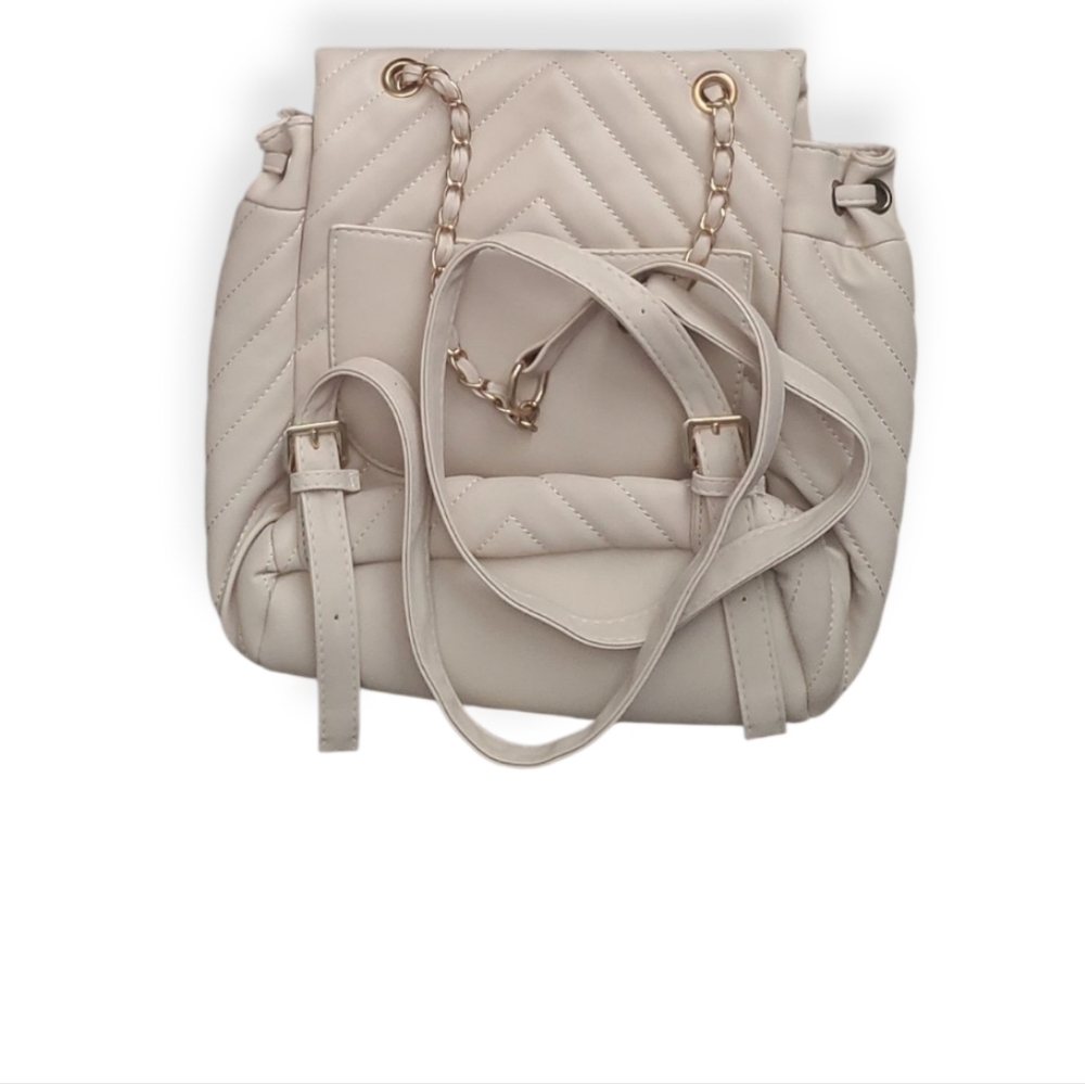 Chic Beige Quilted Backpack - Picture 2 of 3